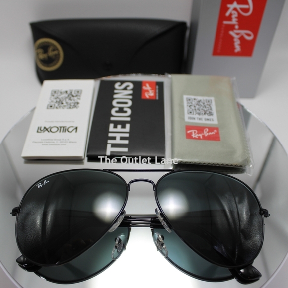 Model Display RayBan Classic Aviator All Black RB3025 - Picture 14 of 16